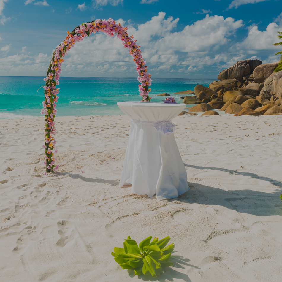Weddings-&-Honeymoons-seychelles-summer-rain-tours